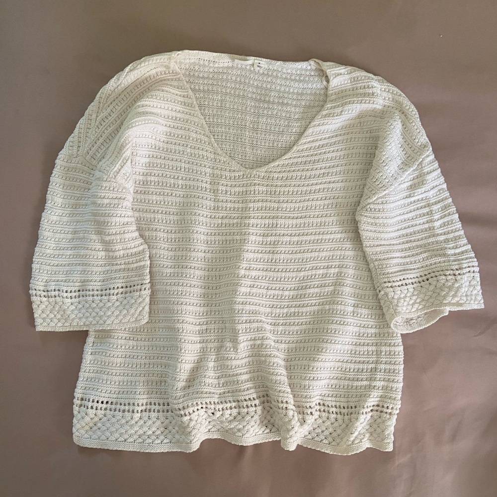 WHITE KNIT SWEATER